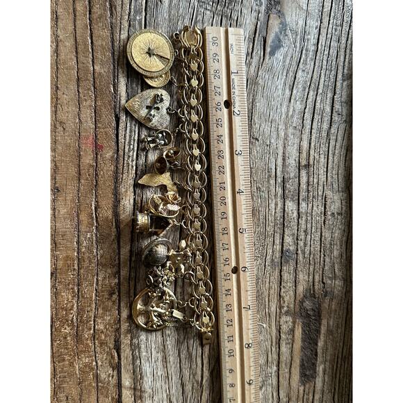 Vintage Monet Charm Bracelet Double Link Gold plated 12 Charms 7.5” - Picture 4 of 16